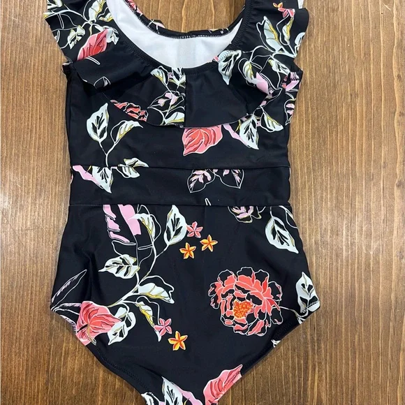 Girls bathing suit - Picture 3 of 4